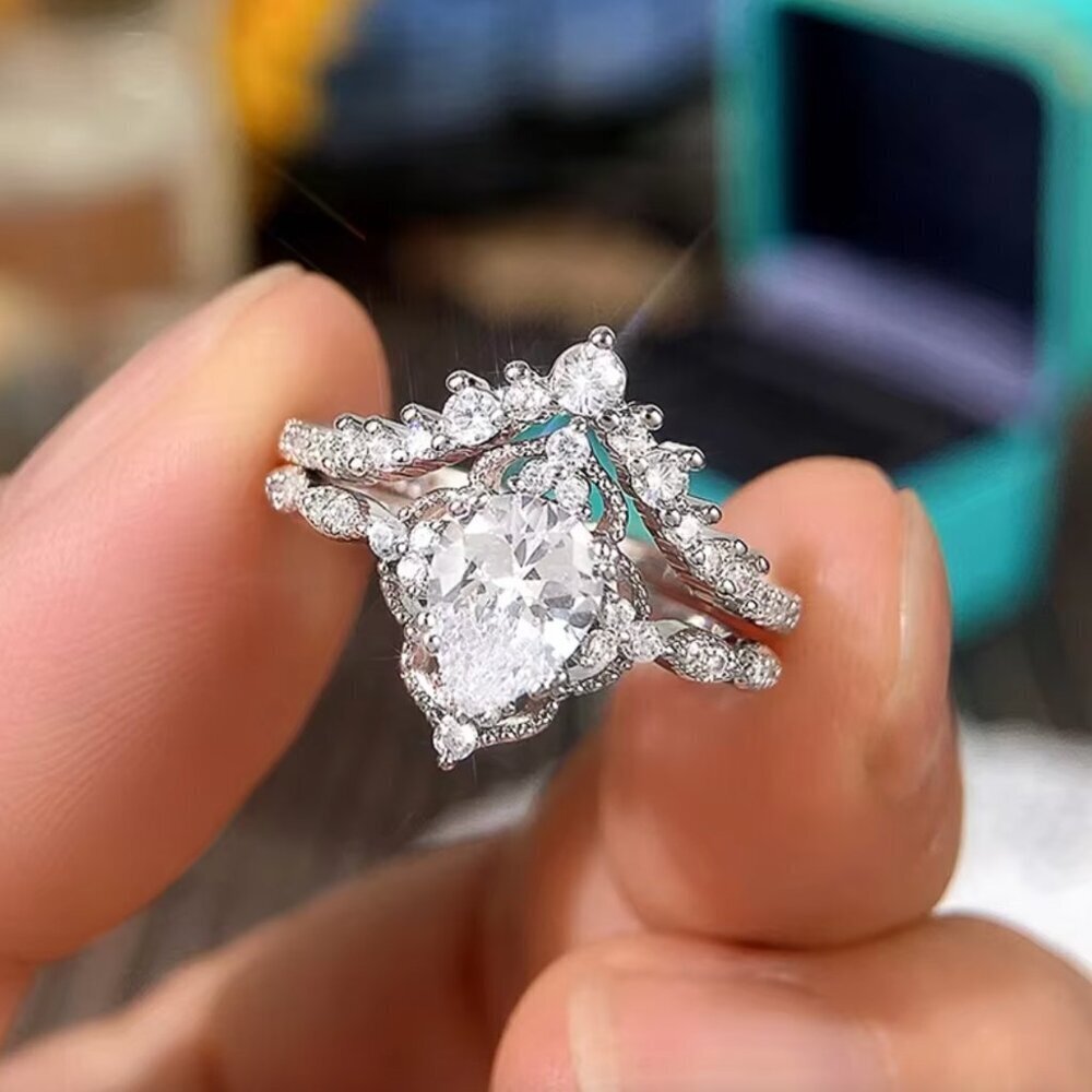 NEW 18k White Gold Diamond Ring Pear Cut Set of 2 Rings